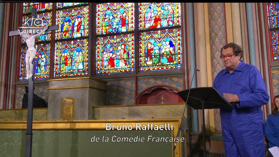 (4) Méditation de Pâques à la cathédrale Notre-Dame de Paris - YouTube - 22 32.jpeg