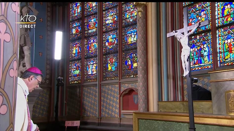 (4) Méditation de Pâques à la cathédrale Notre-Dame de Paris - YouTube - 34 38.jpeg