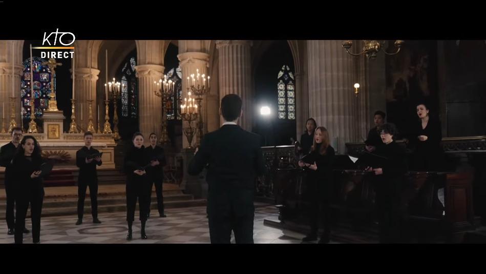 (4) Méditation de Pâques à la cathédrale Notre-Dame de Paris - YouTube - 35 48.jpeg