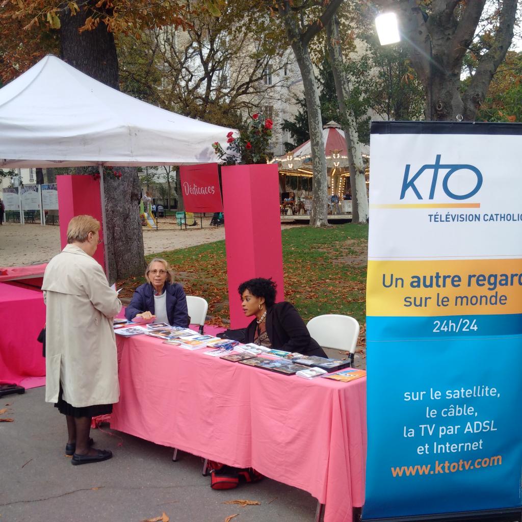 stand KTO.jpg
