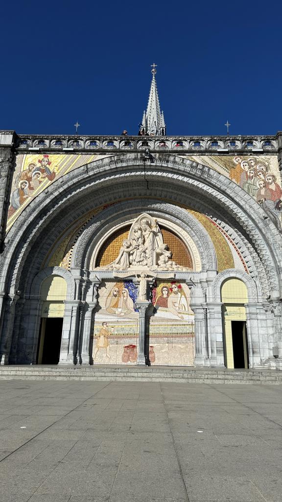 mosaiques rupnik lourdes