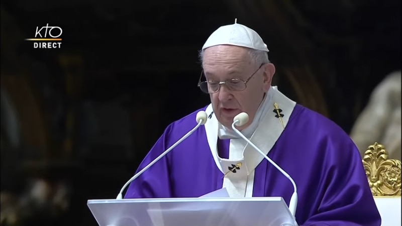 « Proximité de Dieu et vigilance de notre part » pour l'entrée dans l'Avent - Homélie du pape François